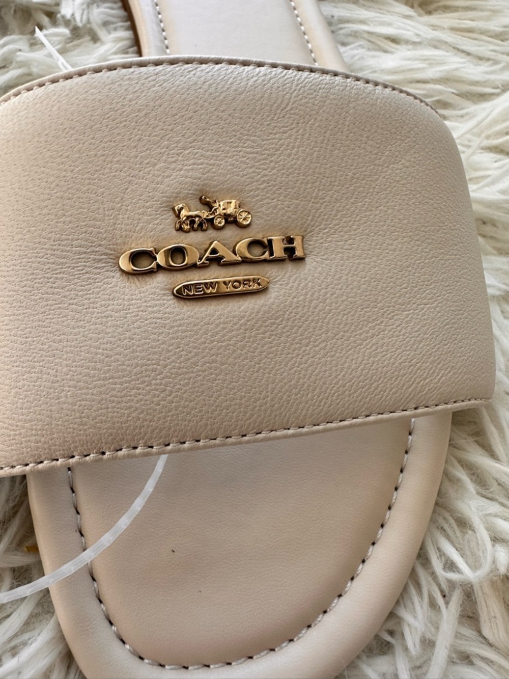 New Coach Cream Leather lock up signature Slide with Gold Logo - Picture 5 of 9